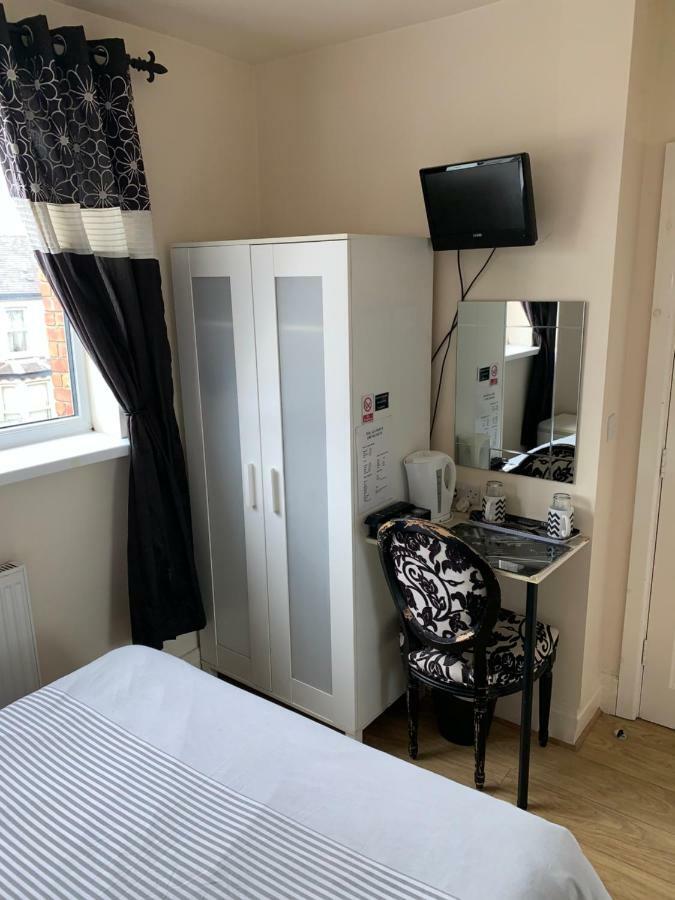 Alandene Bed & Breakfast Blackpool Bagian luar foto